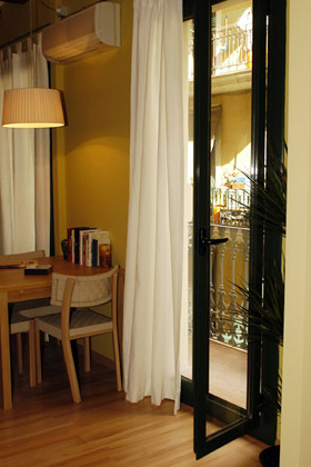 Апартаменты "Литература" в Барселоне